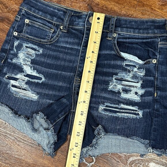 AMERICAN EAGLE NEXT LEVEL STRETCH size 8 DARK WASH DISTRESSED HI RISE SHORTIE - Picture 6 of 15